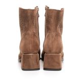 Czekoladowe botki na obcasie