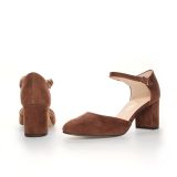 Czekoladowe czółenka z wycięciem