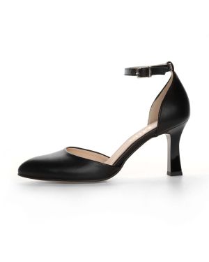 Czarne sandały z paskiem