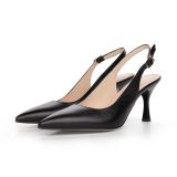 Czarne czółenka z paskiem na szpilce