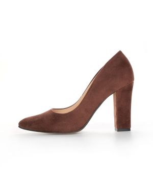 Klasyczne zamszowe czółenka na słupku w kolorze czekoladowego brązu