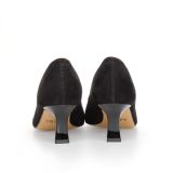 Czarne zamszowe czółenka na stabilnym obcasie