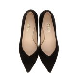 Czarne zamszowe czółenka na stabilnym obcasie